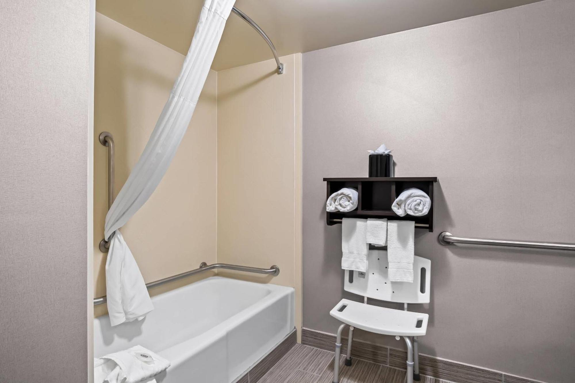 Comfort Inn Cadillac Zewnętrze zdjęcie